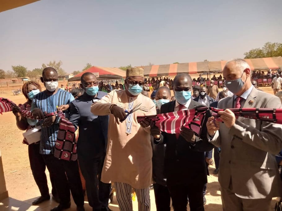 Arrond 2 Ouagadougou - Inauguration nouveau centre EC - 29 12 2020 - Coupure ruban